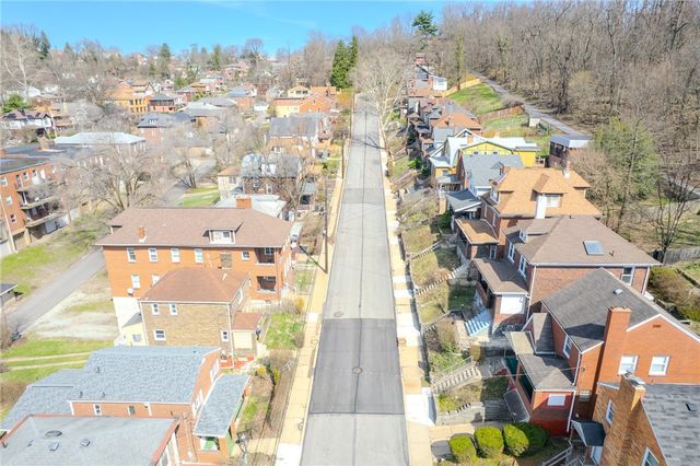 121 Sumner Ave, Forest Hills Boro, PA 15221