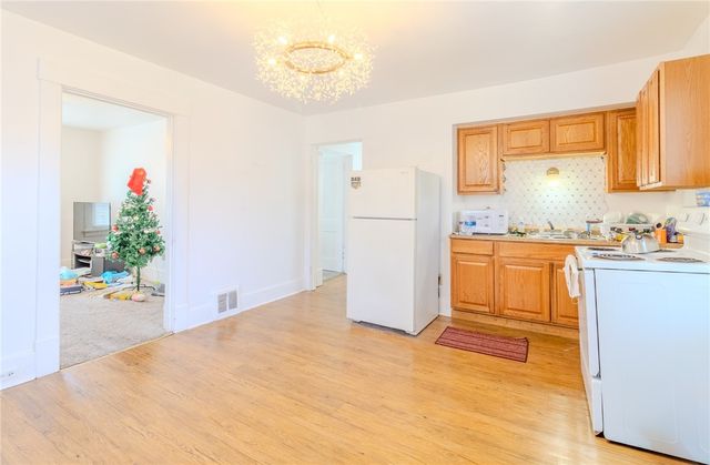 121 Sumner Ave, Forest Hills Boro, PA 15221