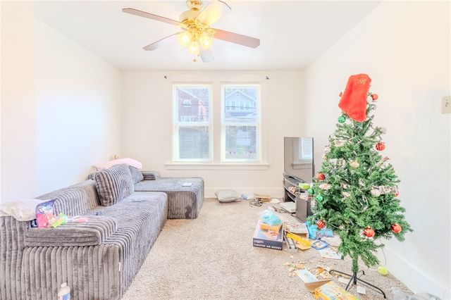 121 Sumner Ave, Forest Hills Boro, PA 15221