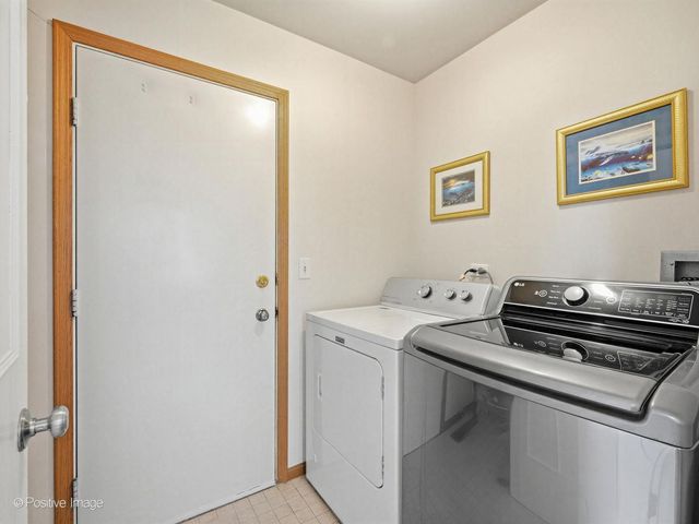 2821 Ashton Court, Westchester, IL 60154