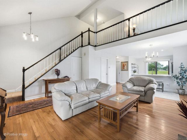 2821 Ashton Court, Westchester, IL 60154