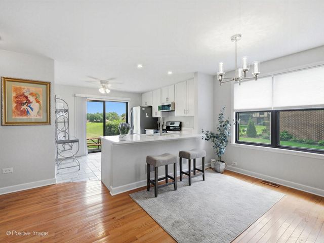 2821 Ashton Court, Westchester, IL 60154