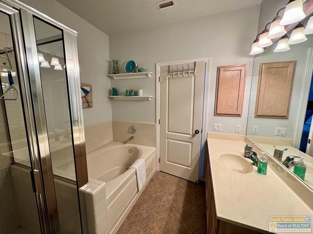 37 Torrey Pines Dr., Laguna Vista, TX 78578