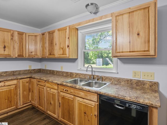 1125 Friendship Road, Seneca, SC 29678
