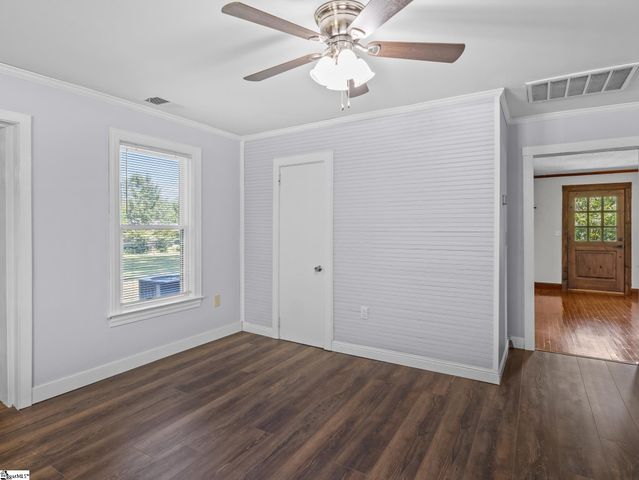 1125 Friendship Road, Seneca, SC 29678