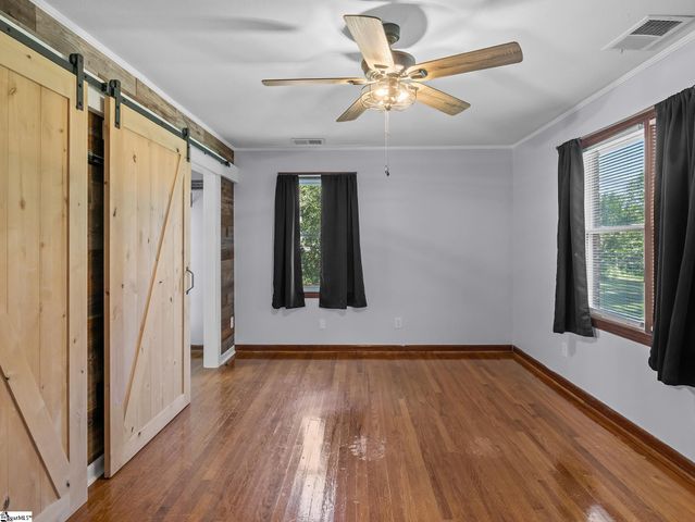 1125 Friendship Road, Seneca, SC 29678