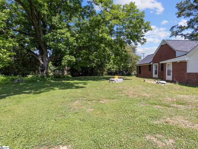 1125 Friendship Road, Seneca, SC 29678