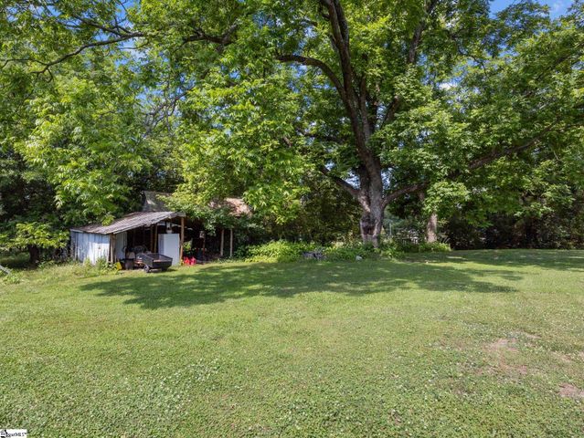 1125 Friendship Road, Seneca, SC 29678