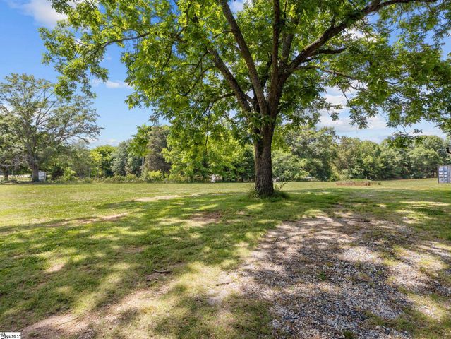 1125 Friendship Road, Seneca, SC 29678