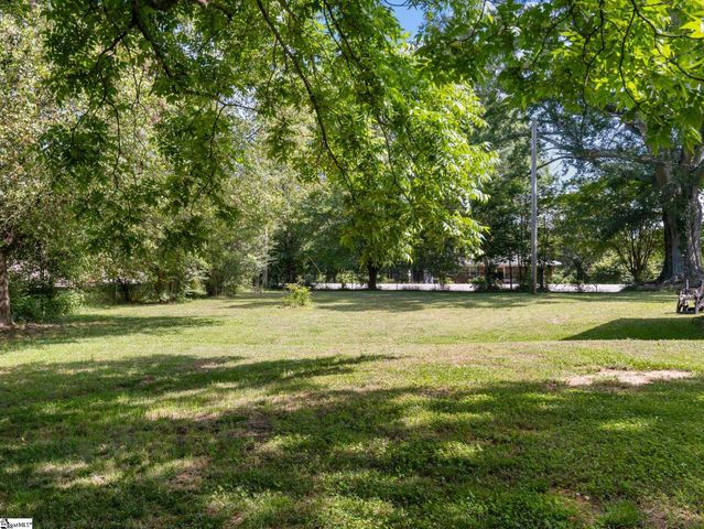 1125 Friendship Road, Seneca, SC 29678