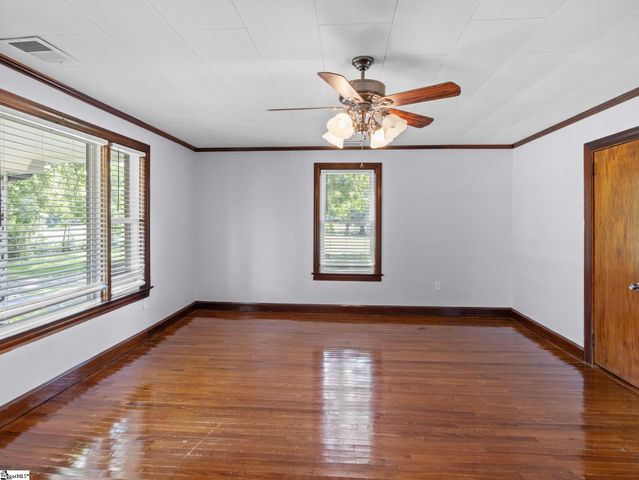 1125 Friendship Road, Seneca, SC 29678