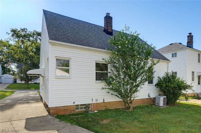 864 Lincoln Boulevard, Bedford, OH 44146