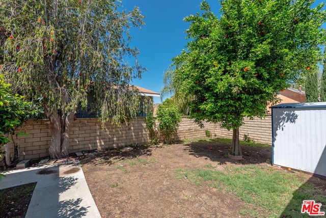 8001 Wentworth Street, Sunland, CA 91040