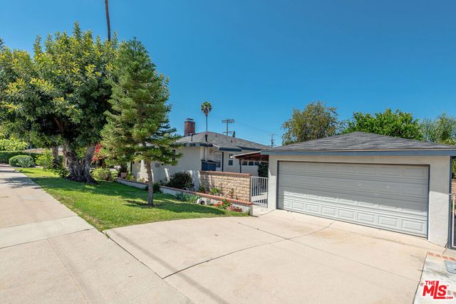 8001 Wentworth Street, Sunland, CA 91040