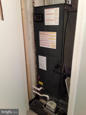 5818 WOODCREST AVE, Philadelphia, PA 19131