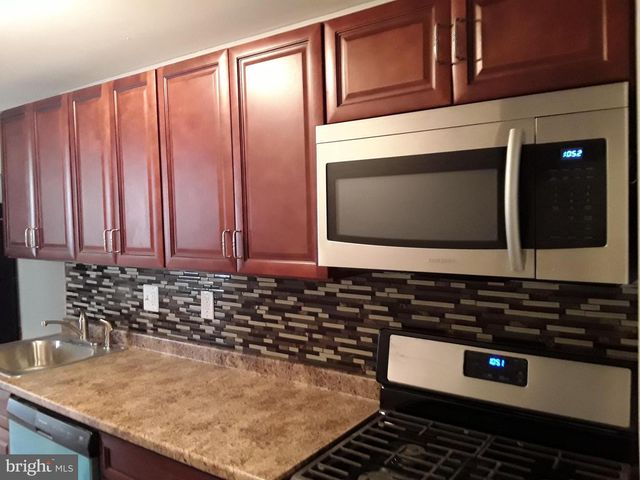 5818 WOODCREST AVE, Philadelphia, PA 19131