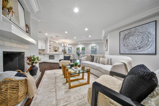 2102 Brimberry Street, Houston, TX 77018