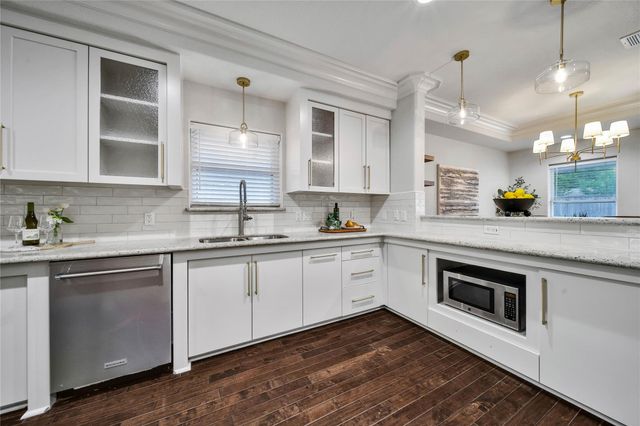 2102 Brimberry Street, Houston, TX 77018