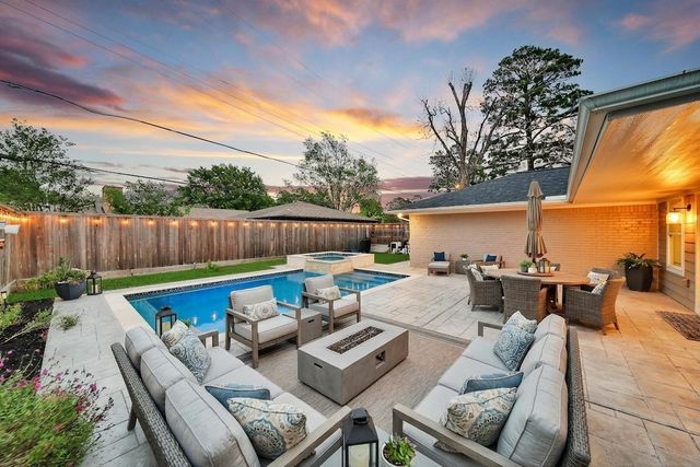 2102 Brimberry Street, Houston, TX 77018