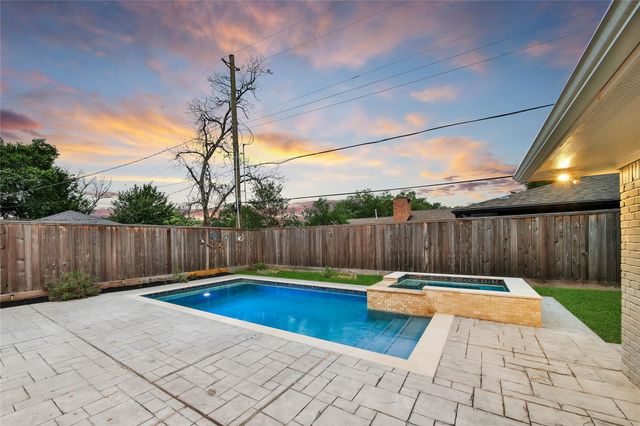 2102 Brimberry Street, Houston, TX 77018