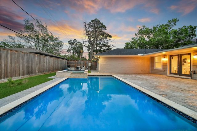 2102 Brimberry Street, Houston, TX 77018