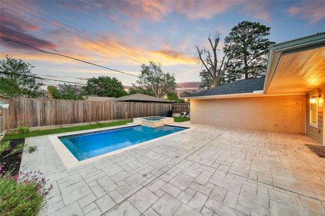 2102 Brimberry Street, Houston, TX 77018