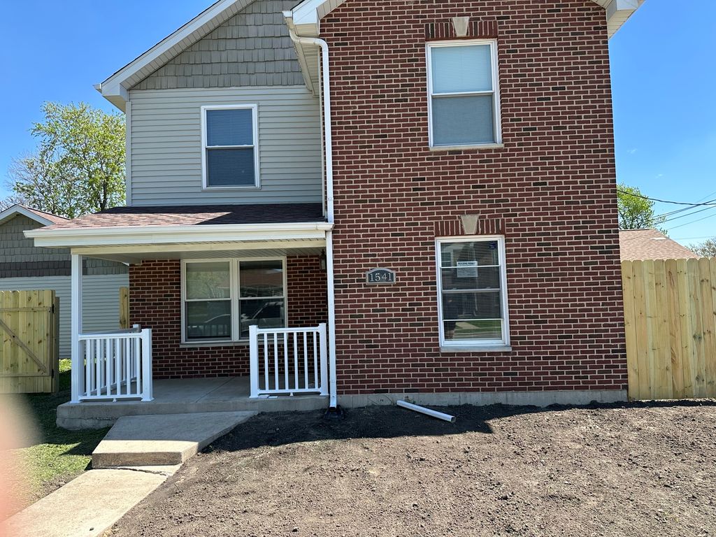 1541 Wallace Avenue, Chicago Heights, IL 60411