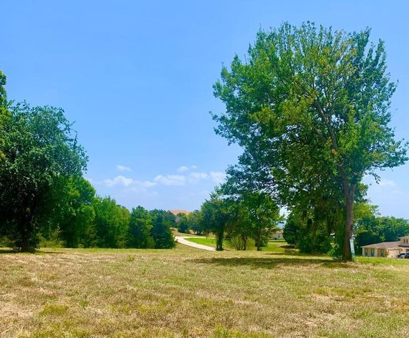 129 Legacy Boulevard, Point Blank, TX 77364