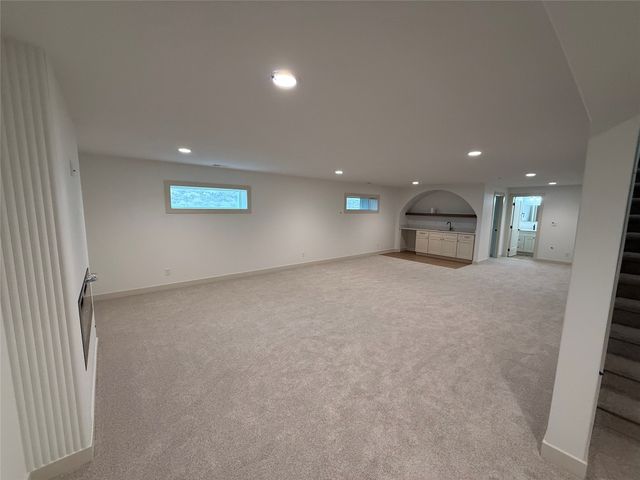 14212 Catalpa Drive, Urbandale, IA 50323