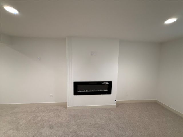 14212 Catalpa Drive, Urbandale, IA 50323