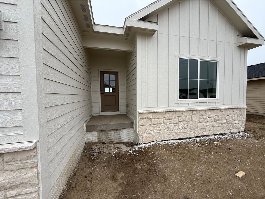 14212 Catalpa Drive, Urbandale, IA 50323