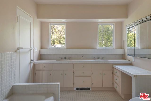1788 Pepper Drive, Altadena, CA 91001