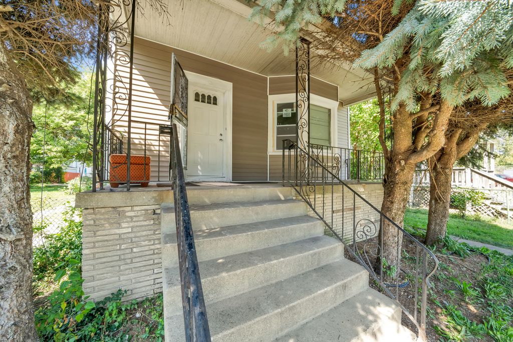 11548 S State Street, Chicago, IL 60628