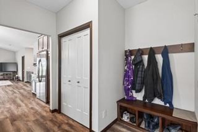 211 8th Avenue NE, Isanti, MN 55040