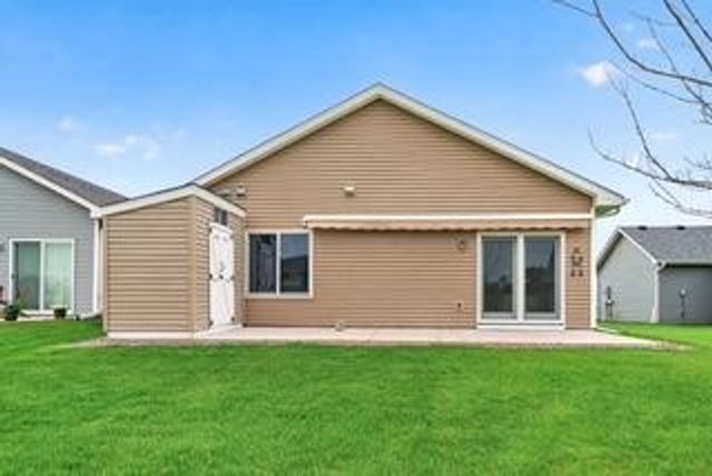 211 8th Avenue NE, Isanti, MN 55040
