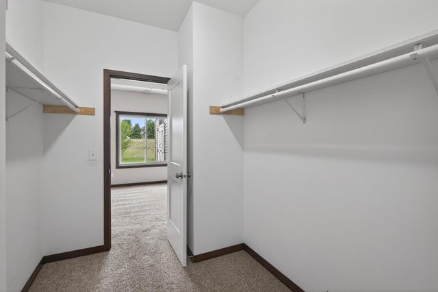 211 8th Avenue NE, Isanti, MN 55040