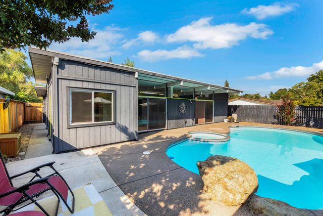 7747 Eastgate Ave, Citrus Heights, CA 95610