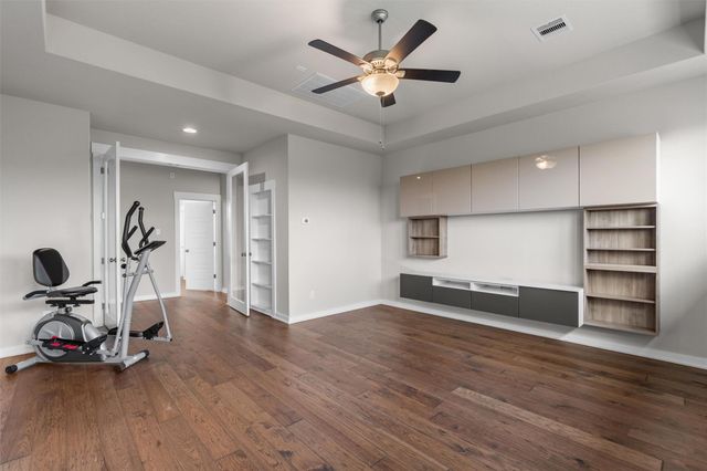 438 Brentwood DR, Austin, TX 78737