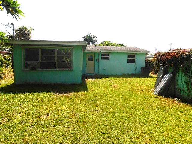 749 Camellia Drive, Royal Palm Beach, FL 33411