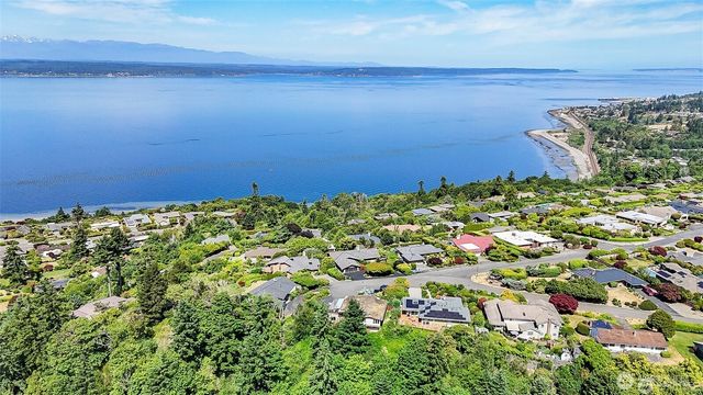 16906 13th Avenue NW, Shoreline, WA 98177