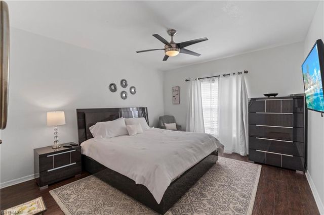 102 Tuscana CT # 901, Naples, FL 34119