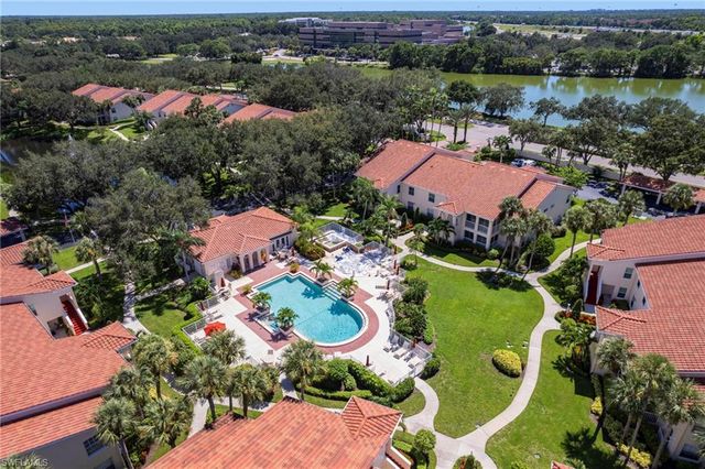 102 Tuscana CT # 901, Naples, FL 34119