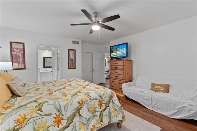 102 Tuscana CT # 901, Naples, FL 34119