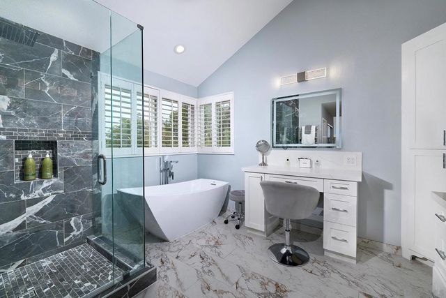 3520 Sitio Baya, Carlsbad, CA 92009