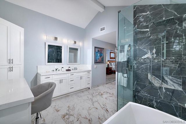 3520 Sitio Baya, Carlsbad, CA 92009
