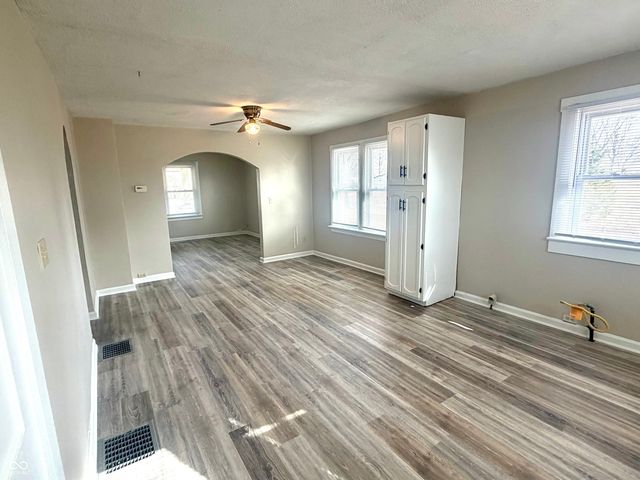 217 Garden Drive, Pendleton, IN 46064