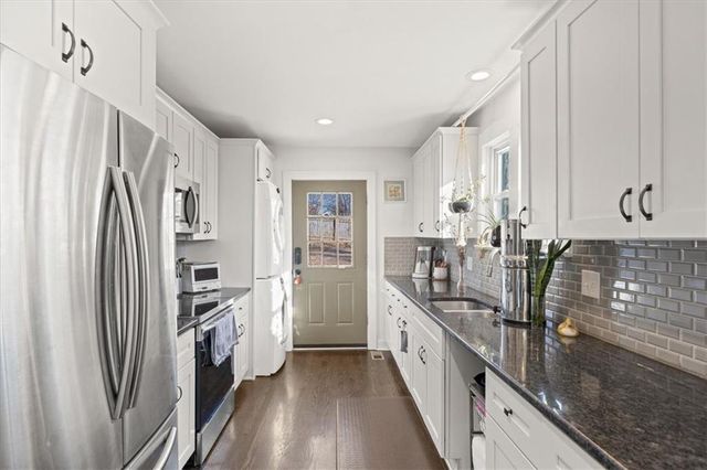 4423 Forest Avenue, Kansas City, MO 64110