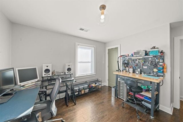 4423 Forest Avenue, Kansas City, MO 64110