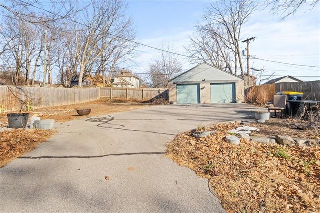 4423 Forest Avenue, Kansas City, MO 64110