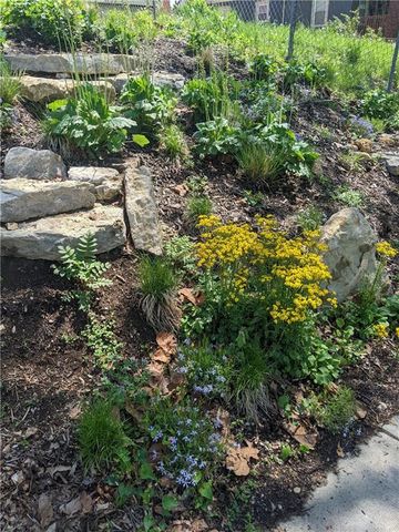 4423 Forest Avenue, Kansas City, MO 64110